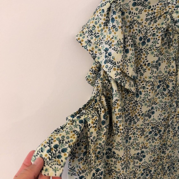 Anthropologie Joie flutter sleeve floral top - Picture 4 of 10